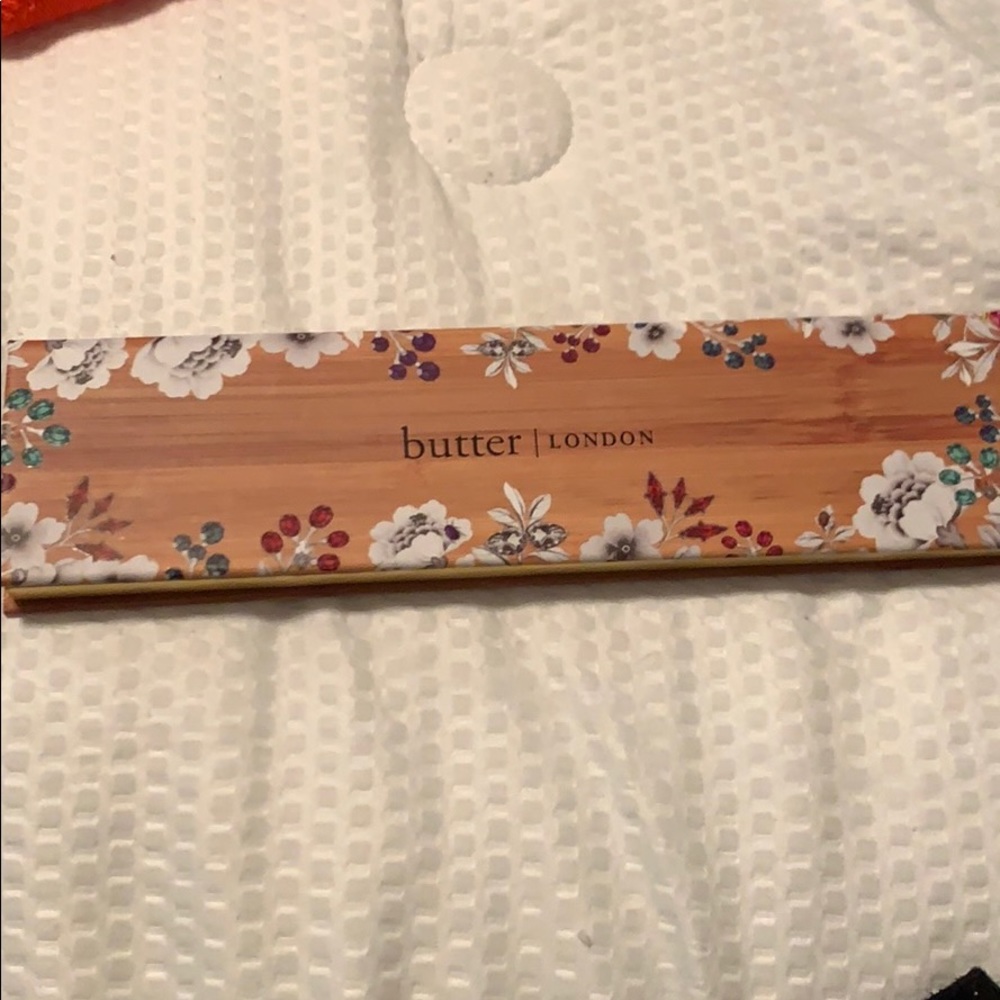 Eyeshadow palette